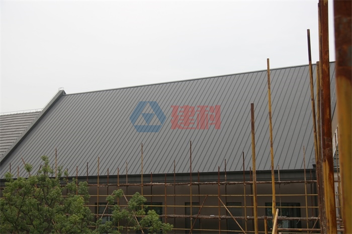[立邊咬合屋面系統(tǒng)]上海大華地產(chǎn)住宅項目